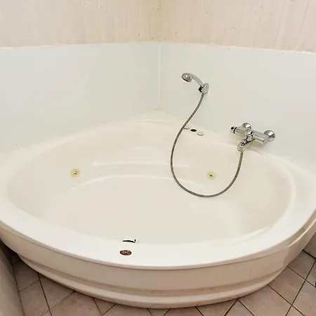 8 Person In Oksbol-by Traum Oksbøl