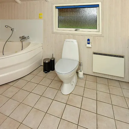 8 Person In Oksbol-by Traum *