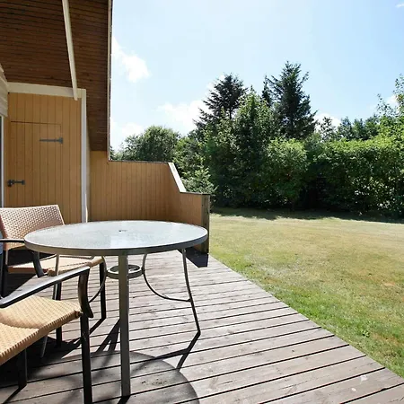 8 Person In Oksbol-by Traum